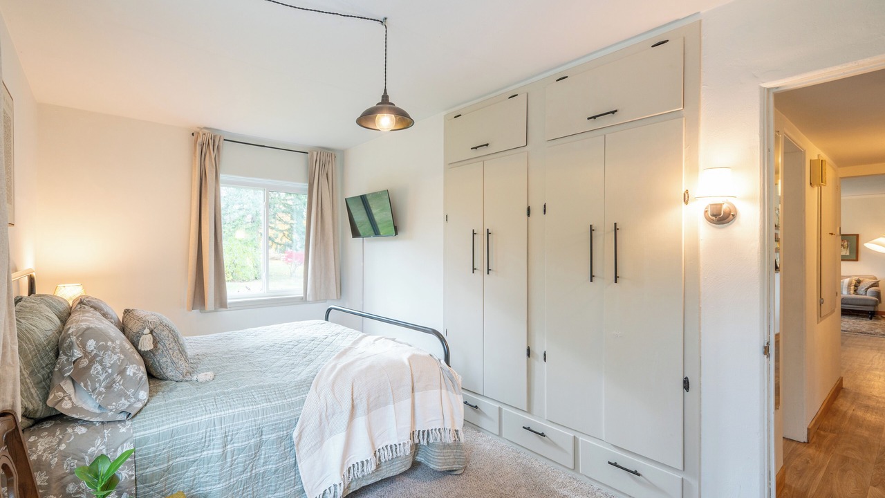 Photo of Bedroom in Midland