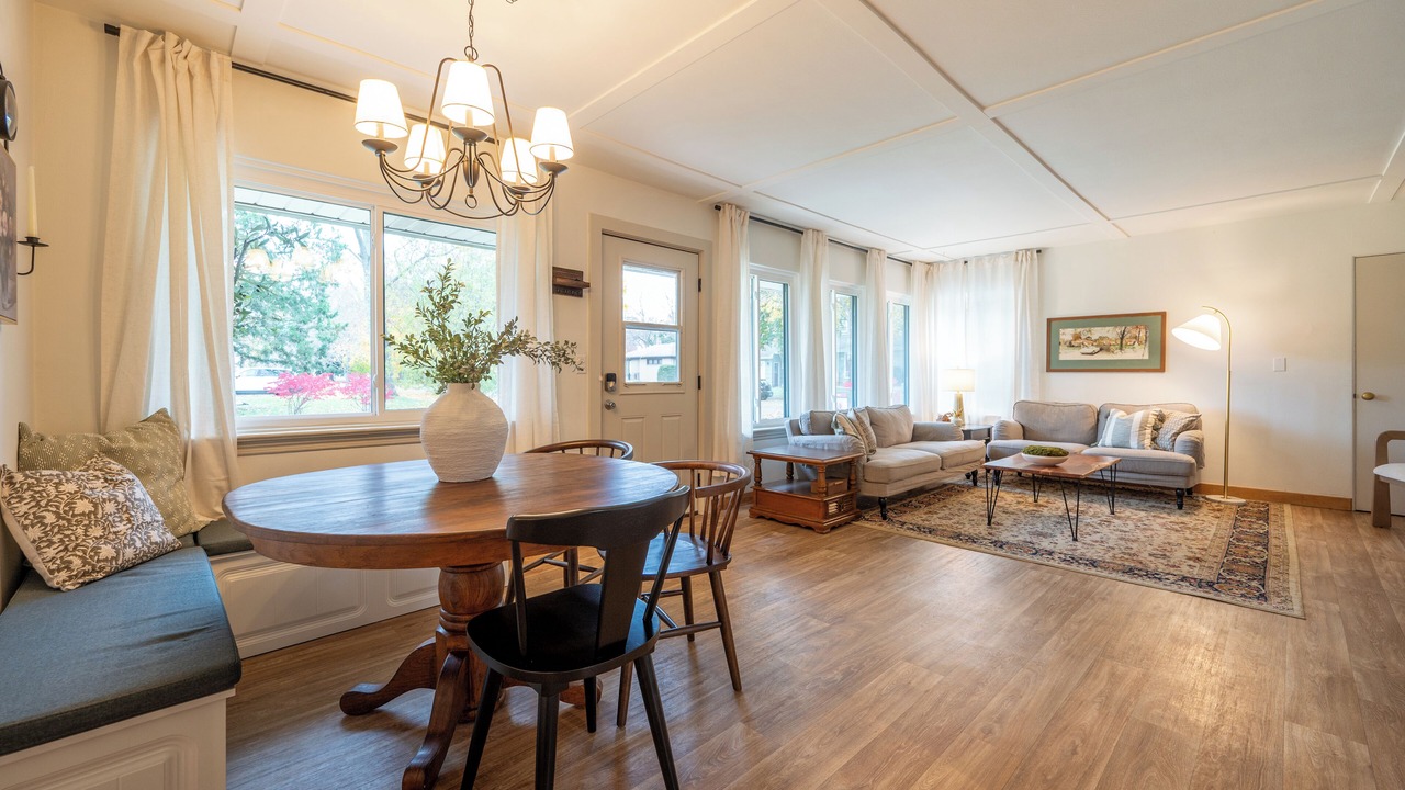 Photo of Livingroom in Midland