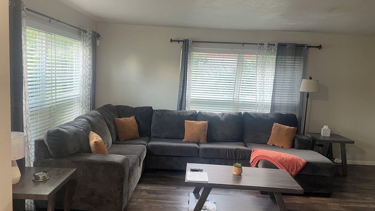 Photo of Livingroom in Jefferson City