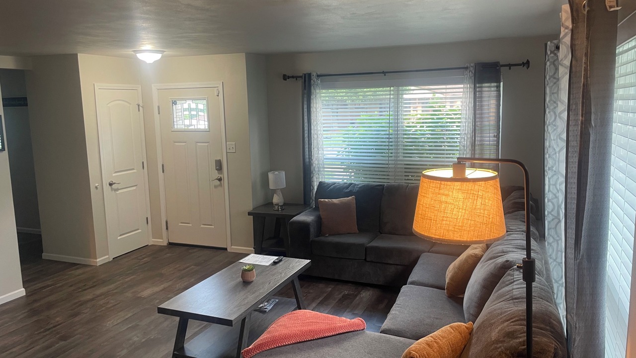 Photo of Livingroom in Jefferson City