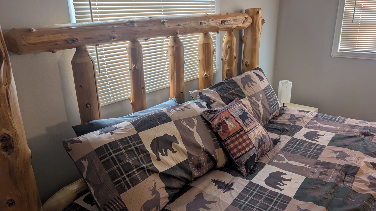 Photo of Bedroom in White Pine