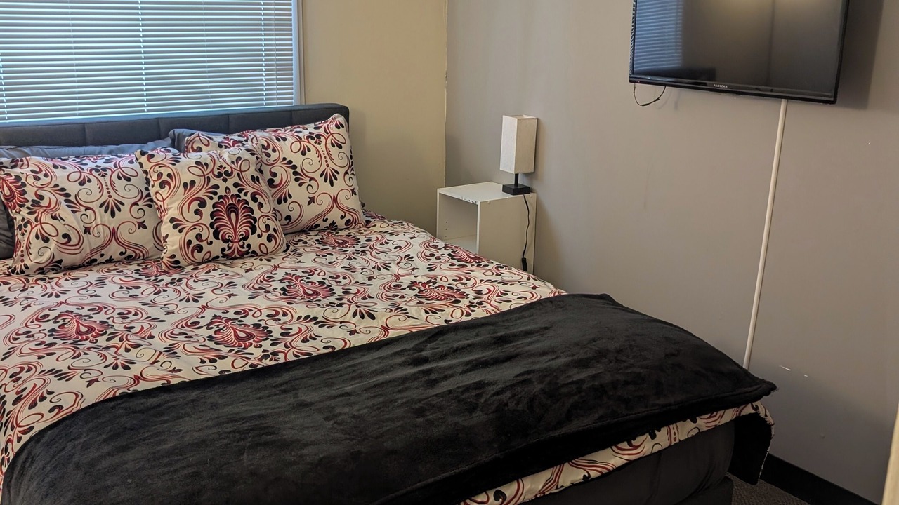 Photo of Bedroom in White Pine