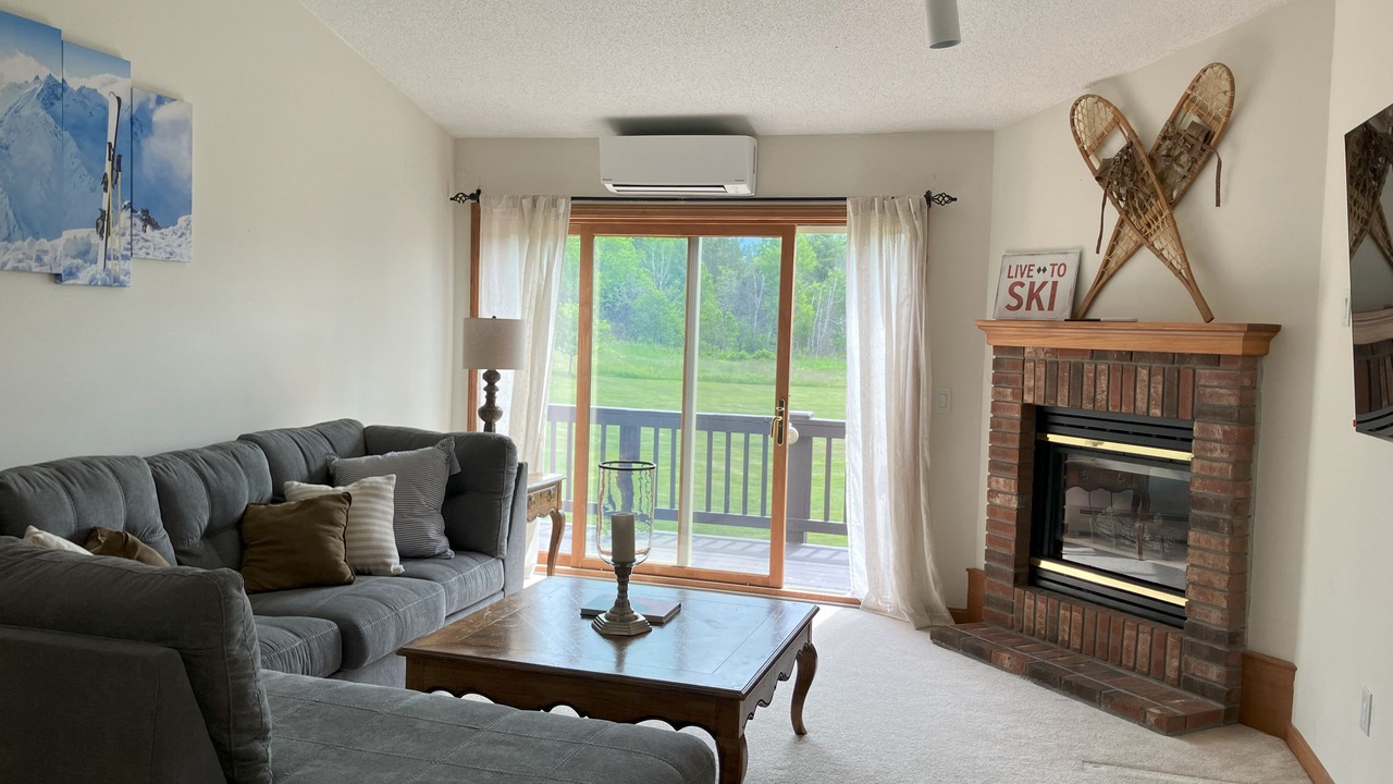 Photo of Livingroom in Carroll