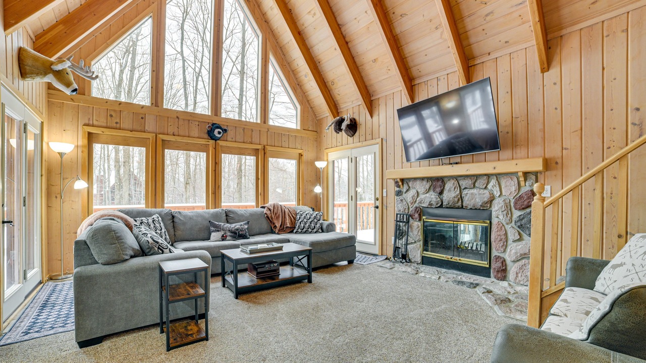 Photo of Livingroom in Harbor Springs