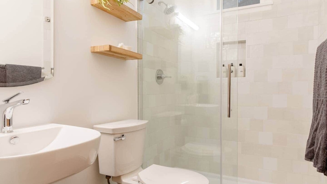 Photo of Bathroom in Rhododendron