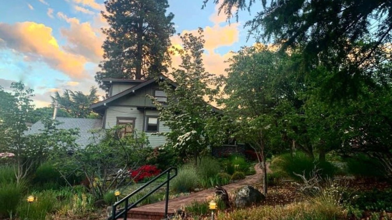 Photo of Others in Siskiyou-Hargadine Historic District