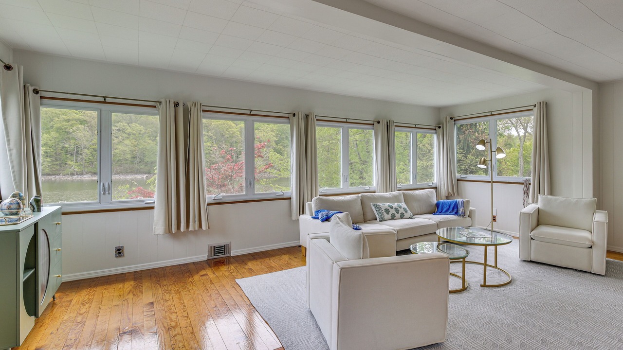 Photo of Livingroom in Mahopac