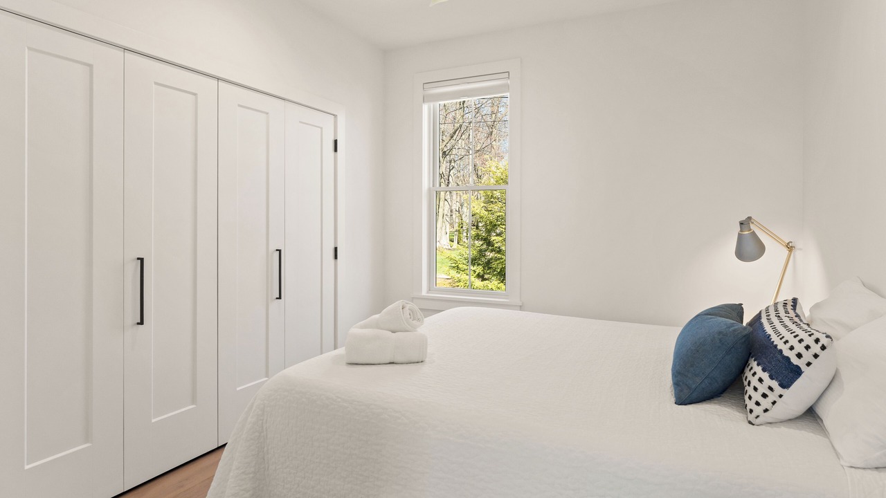 Photo of Bedroom in Spring Lake