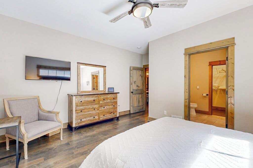Photo of Bedroom in Pisgah Forest