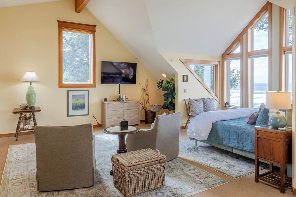 Photo of Bedroom in Cannon Beach