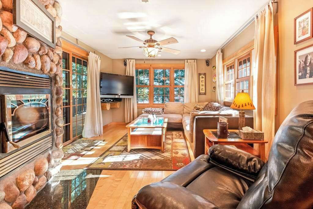 Photo of Livingroom in Eagle River
