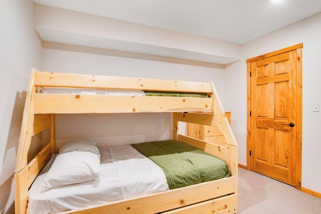 Photo of Bedroom in Eagle River
