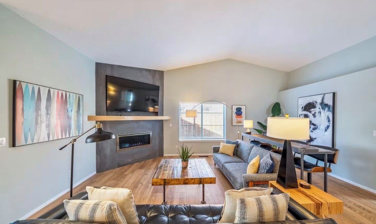 Photo of Livingroom in Old Farm District
