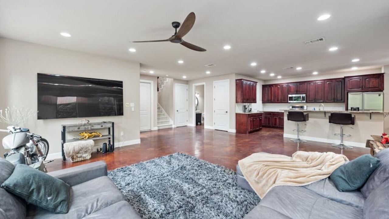 Photo of Livingroom in Apache Shores