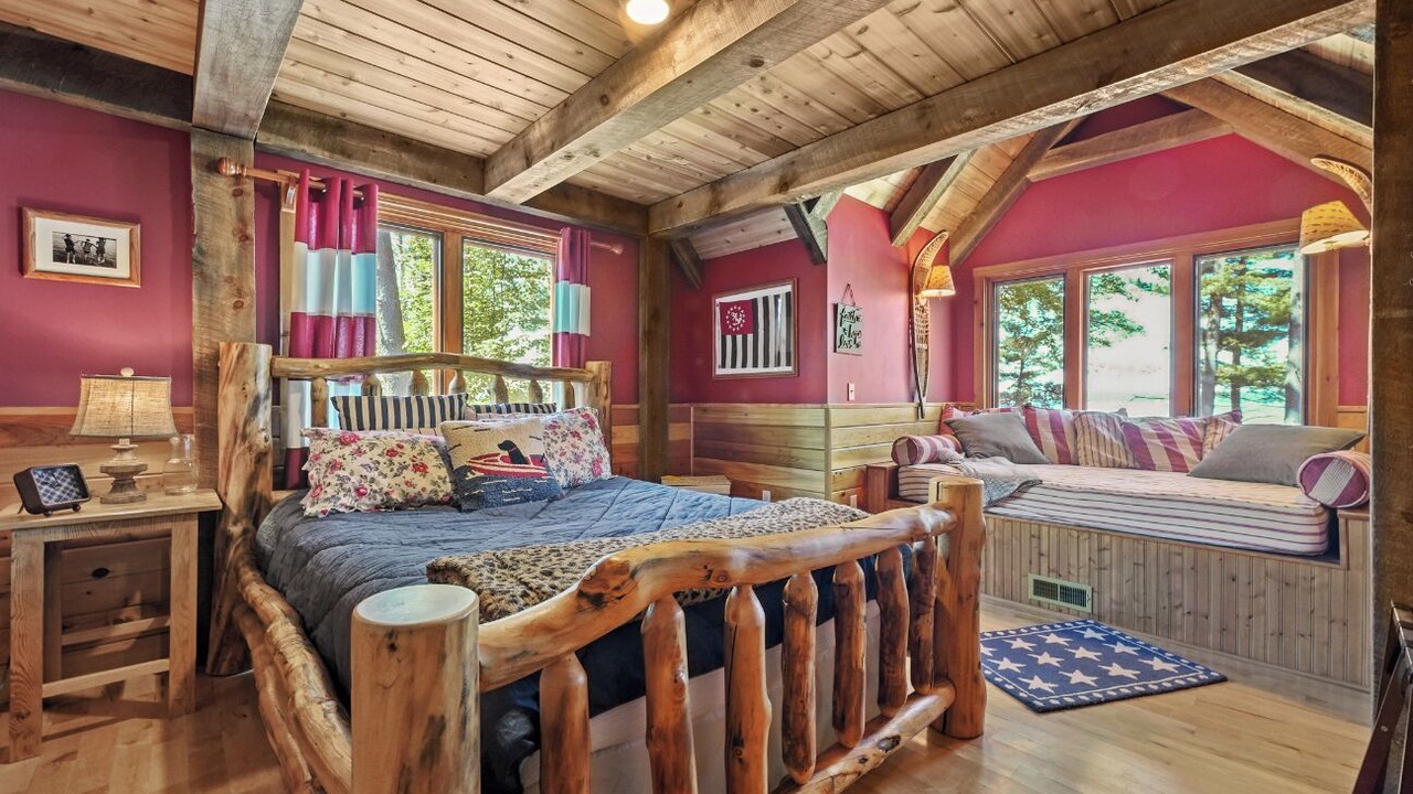 Photo of Bedroom in Higgins Lake