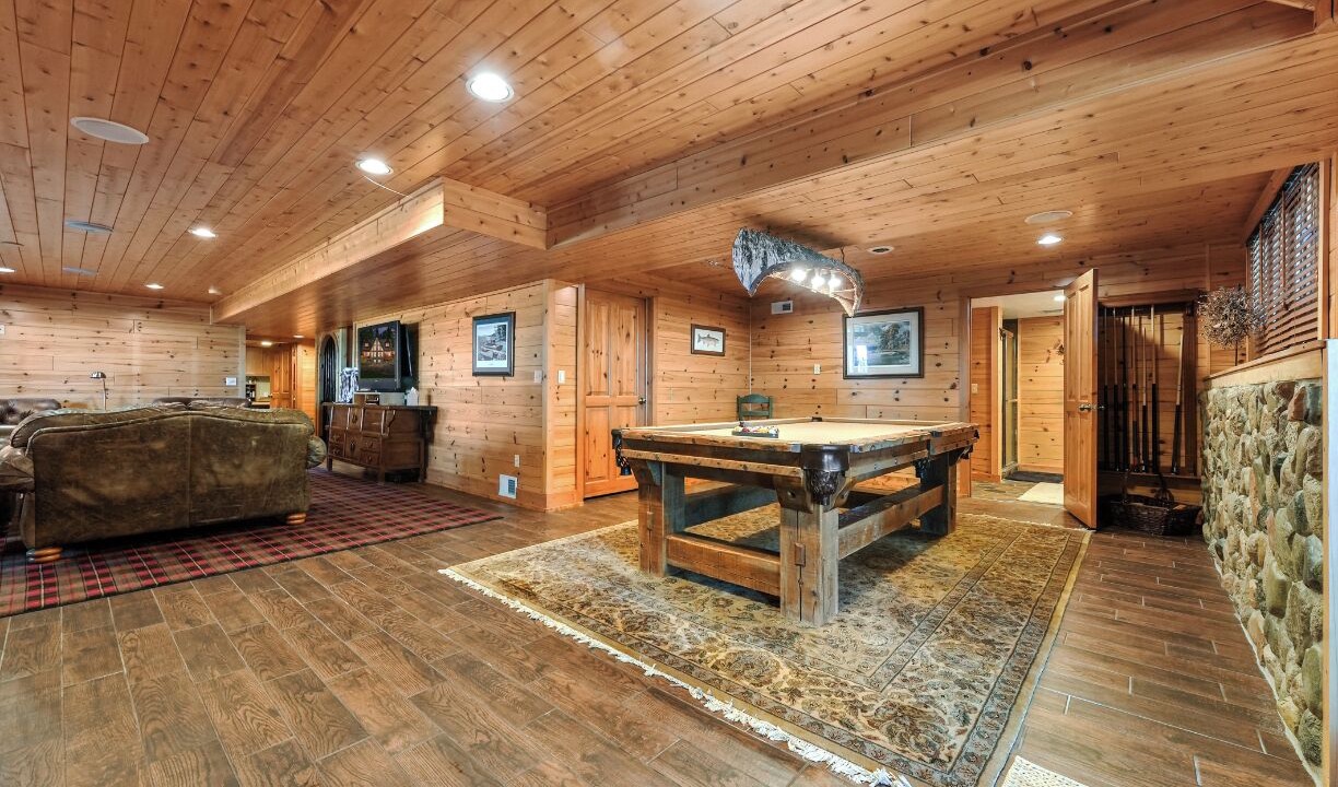 Photo of Bedroom in Higgins Lake