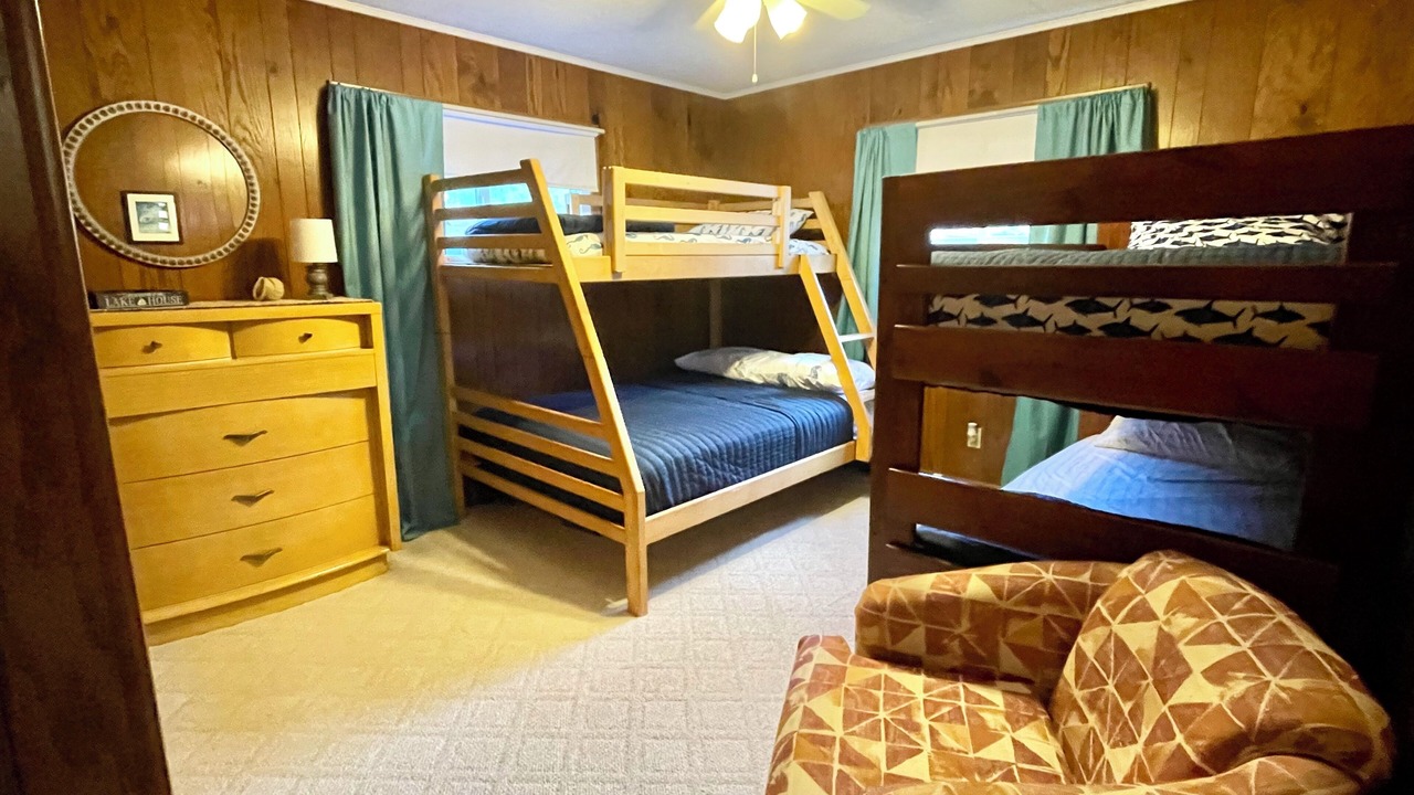 Photo of Bedroom in Prudenville