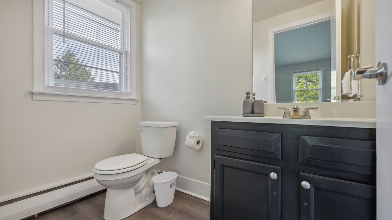 Photo of Bathroom in Newark
