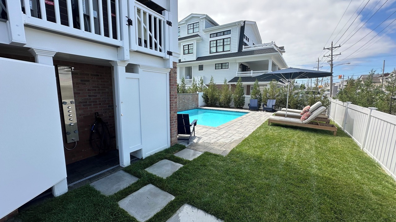 Photo of Outdoor in Avalon