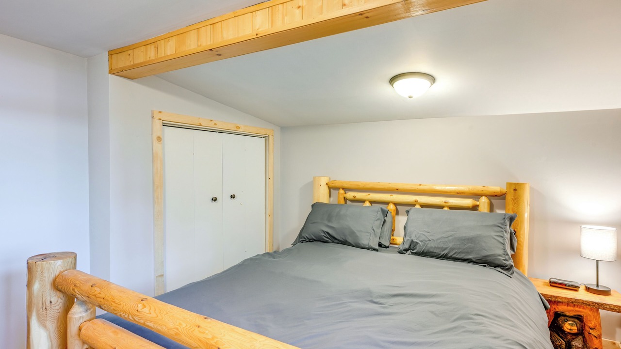 Photo of Bedroom in Lake