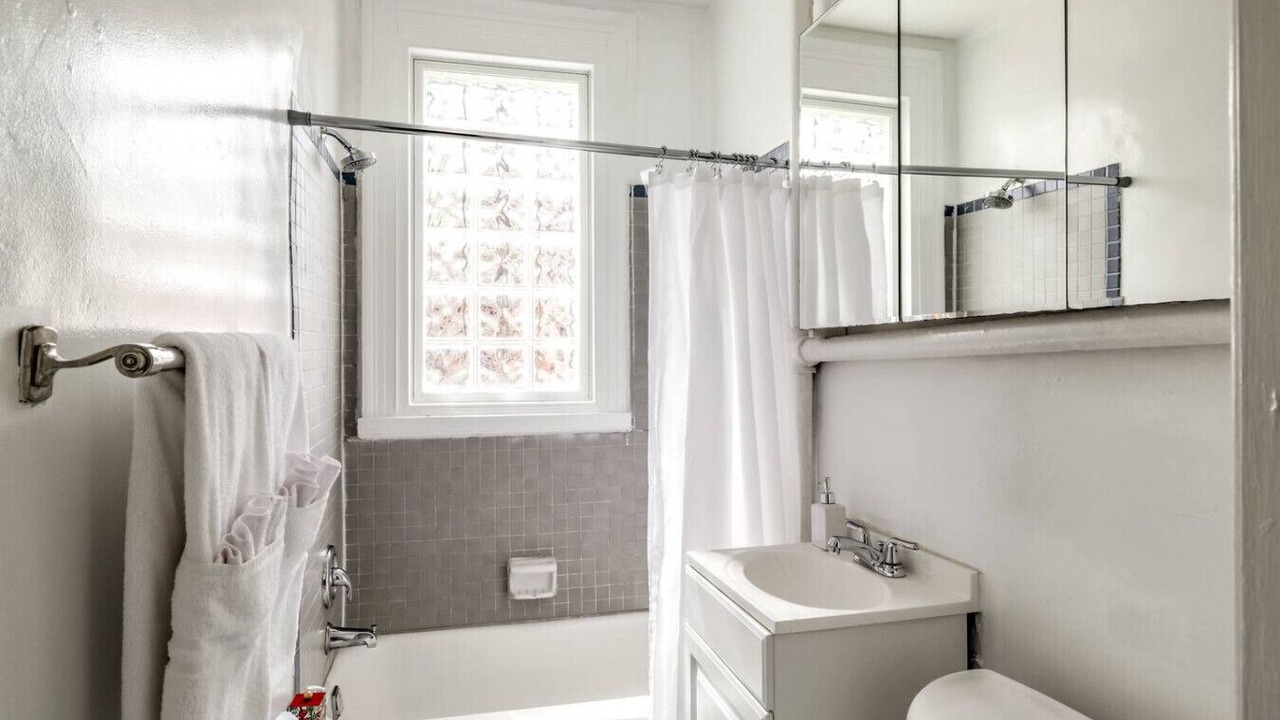 Photo of Bathroom in Adams Morgan