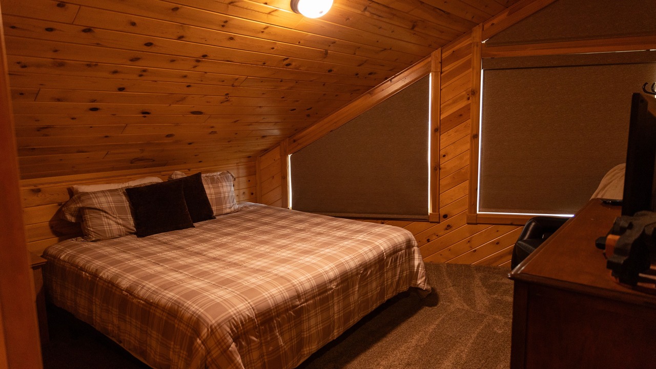 Photo of Bedroom in Island Park