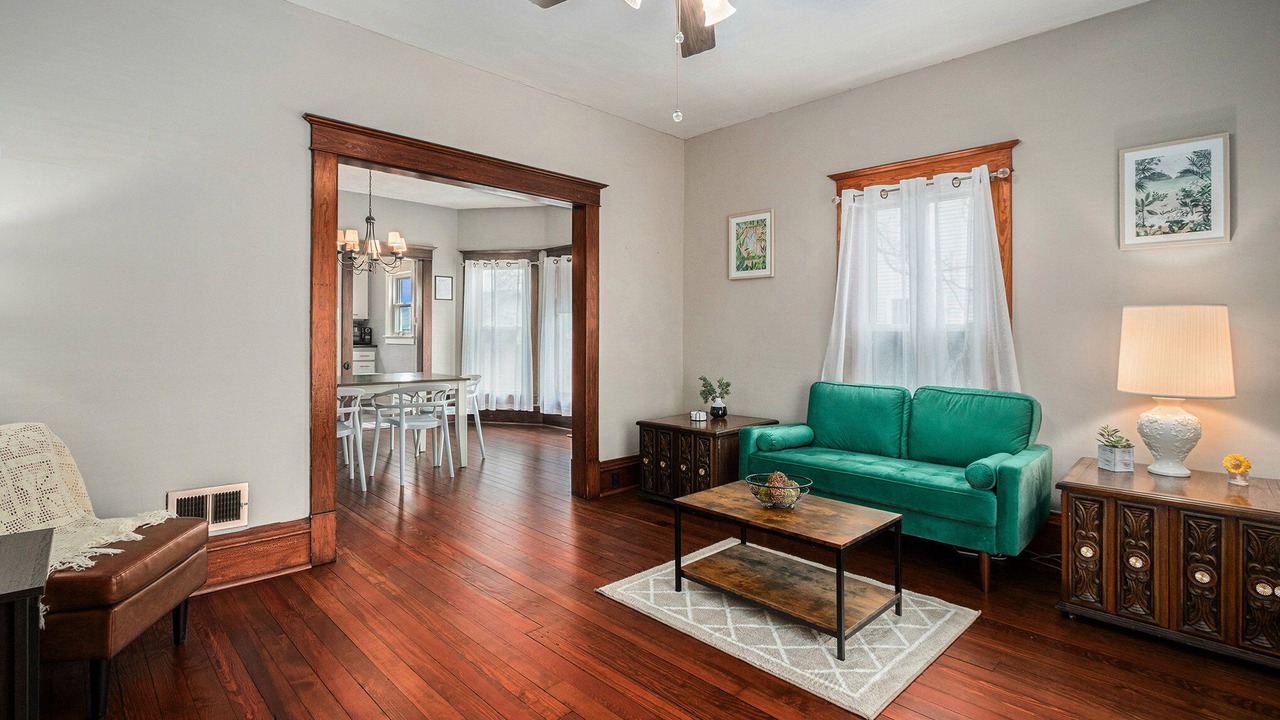 Photo of Livingroom in Three Oaks