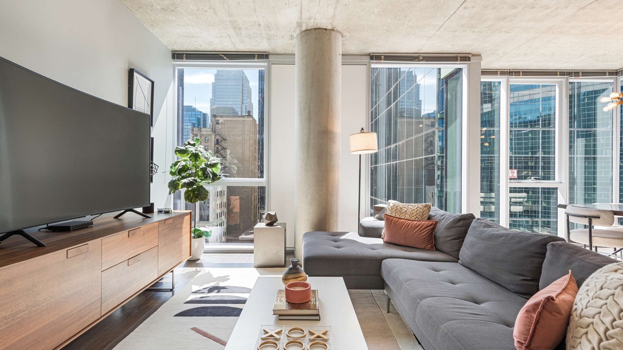 Photo of Livingroom in Downtown Chicago