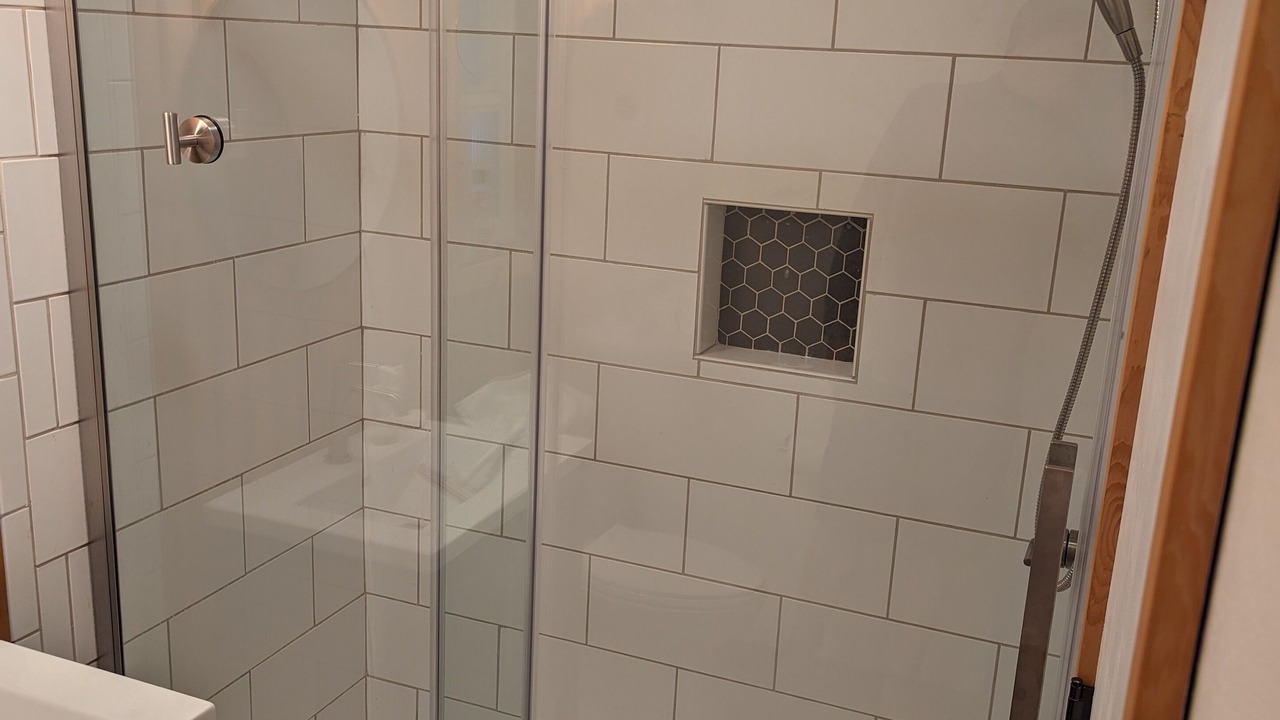Photo of Bathroom in Zigzag