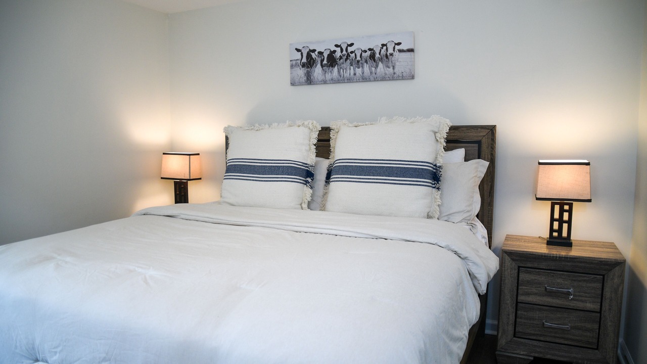 Photo of Bedroom in Round Hill