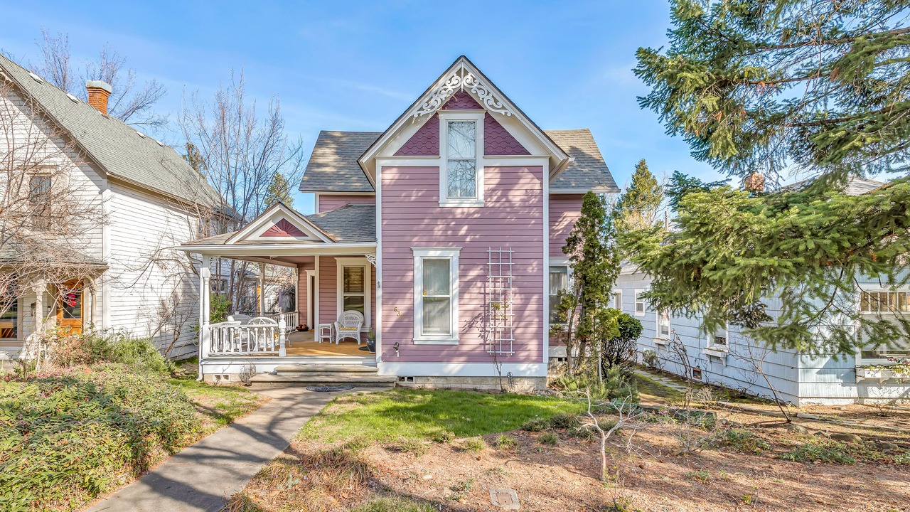 Photo of Others in Siskiyou-Hargadine Historic District