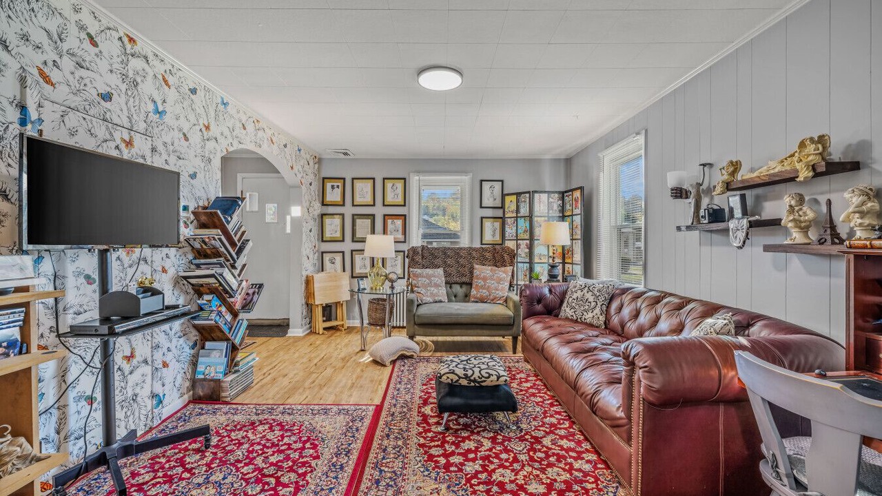 Photo of Bedroom in Berkeley Springs