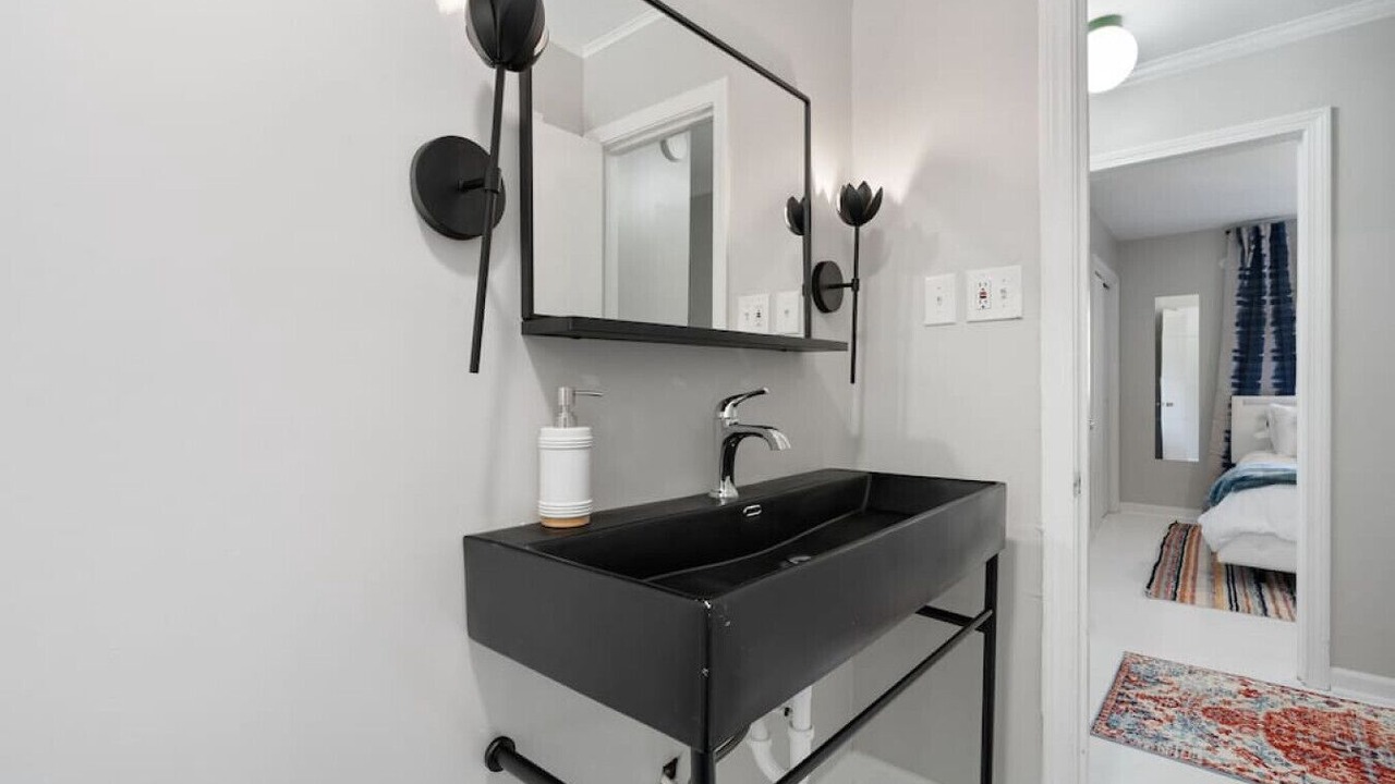 Photo of Bathroom in Crestwood South