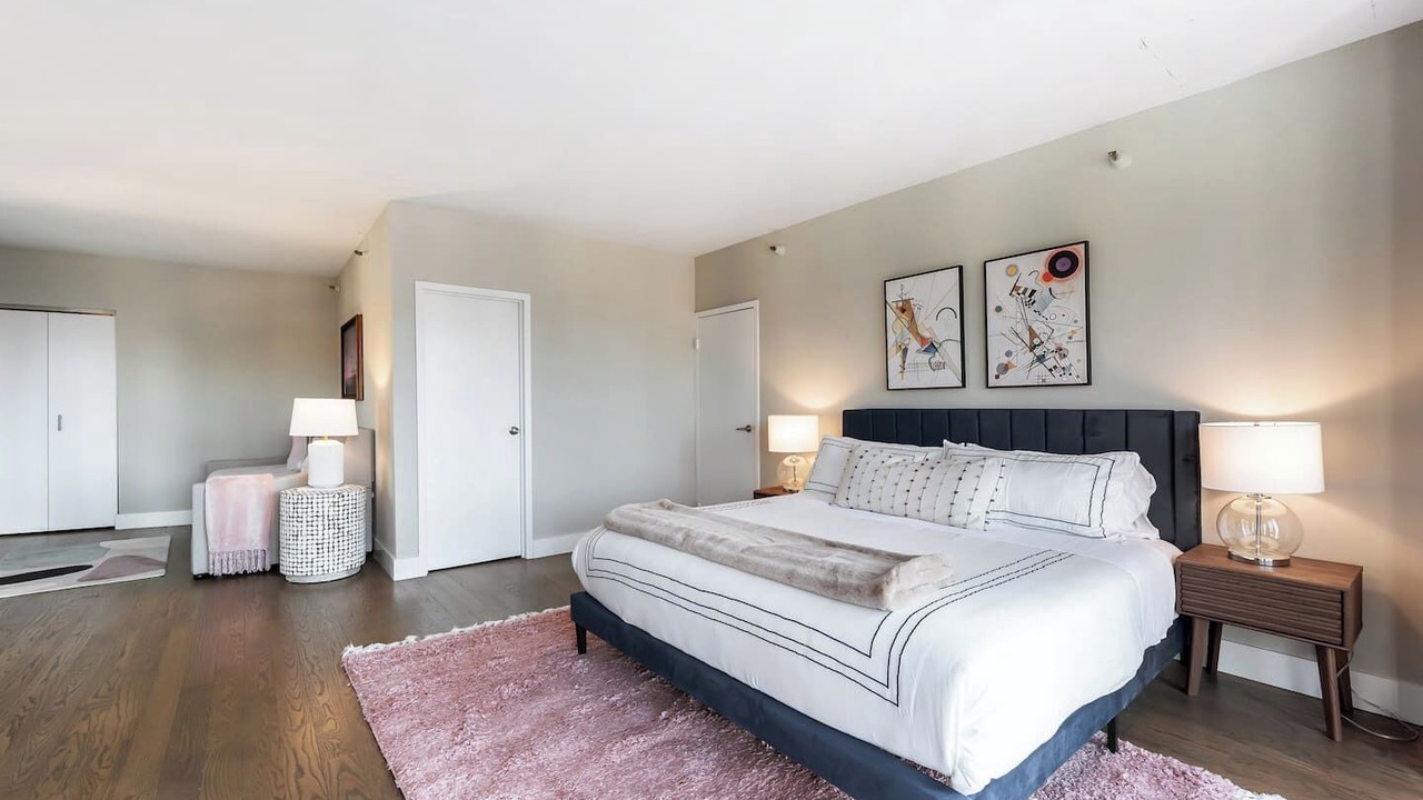 Photo of Bedroom in The Loop