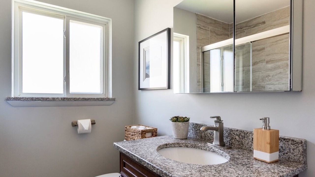 Photo of Bathroom in Warren