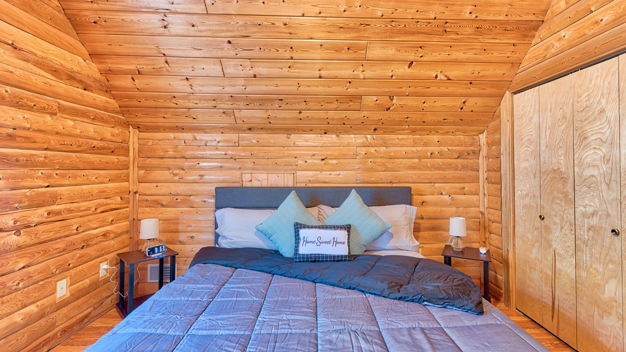Photo of Bedroom in Mancelona