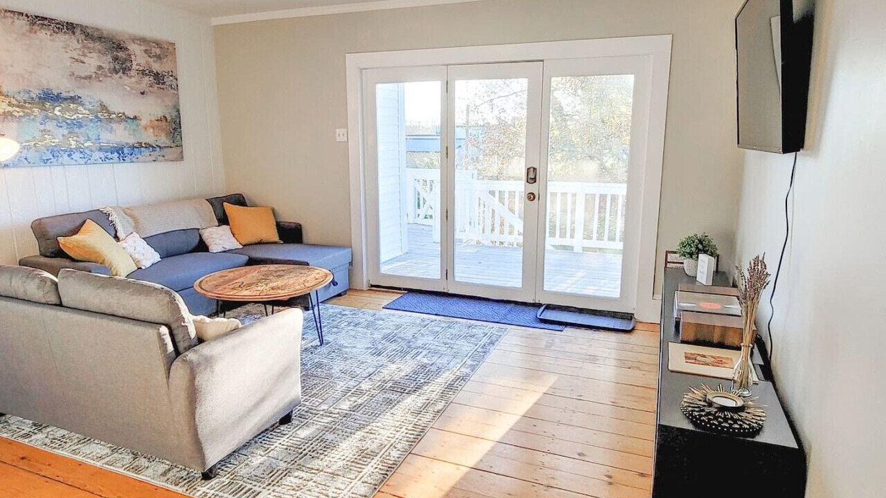 Photo of Livingroom in Amesbury
