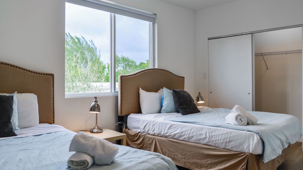 Photo of Bedroom in Golden Glades