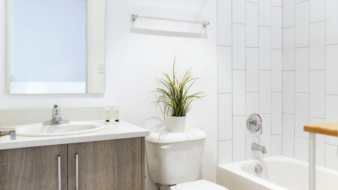 Photo of Bathroom in Golden Glades