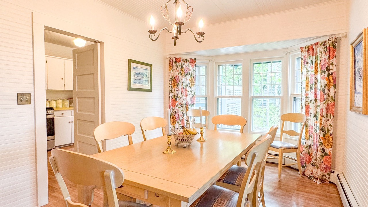 Photo of Livingroom in Roaring Brook