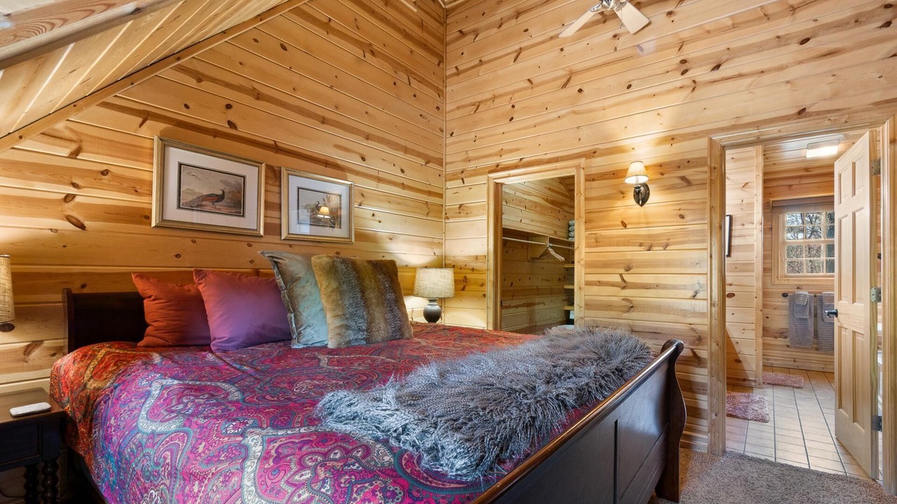 Photo of Bedroom in Saugatuck