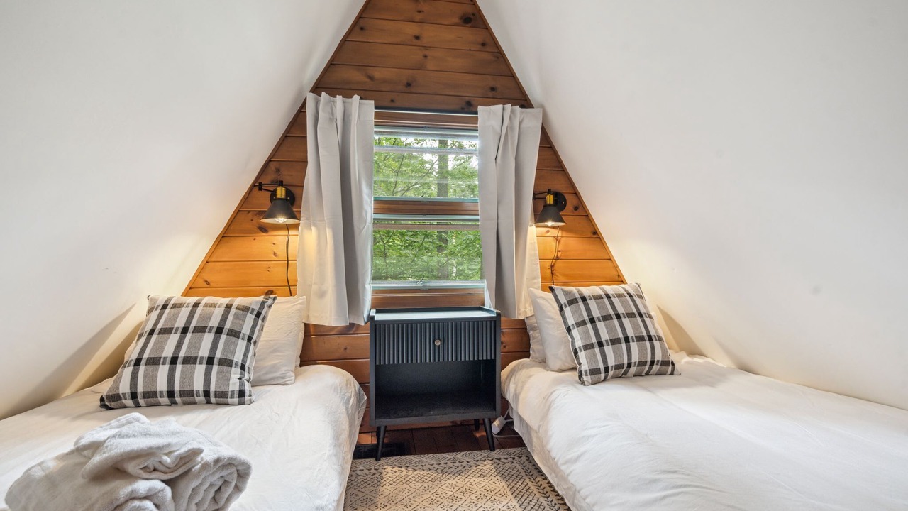 Photo of Bedroom in Center Conway
