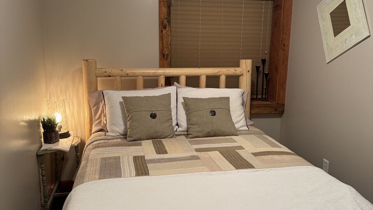 Photo of Bedroom in Irwin