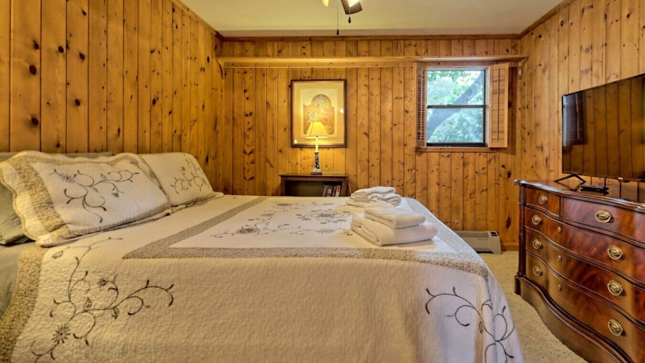 Photo of Bedroom in Clayton