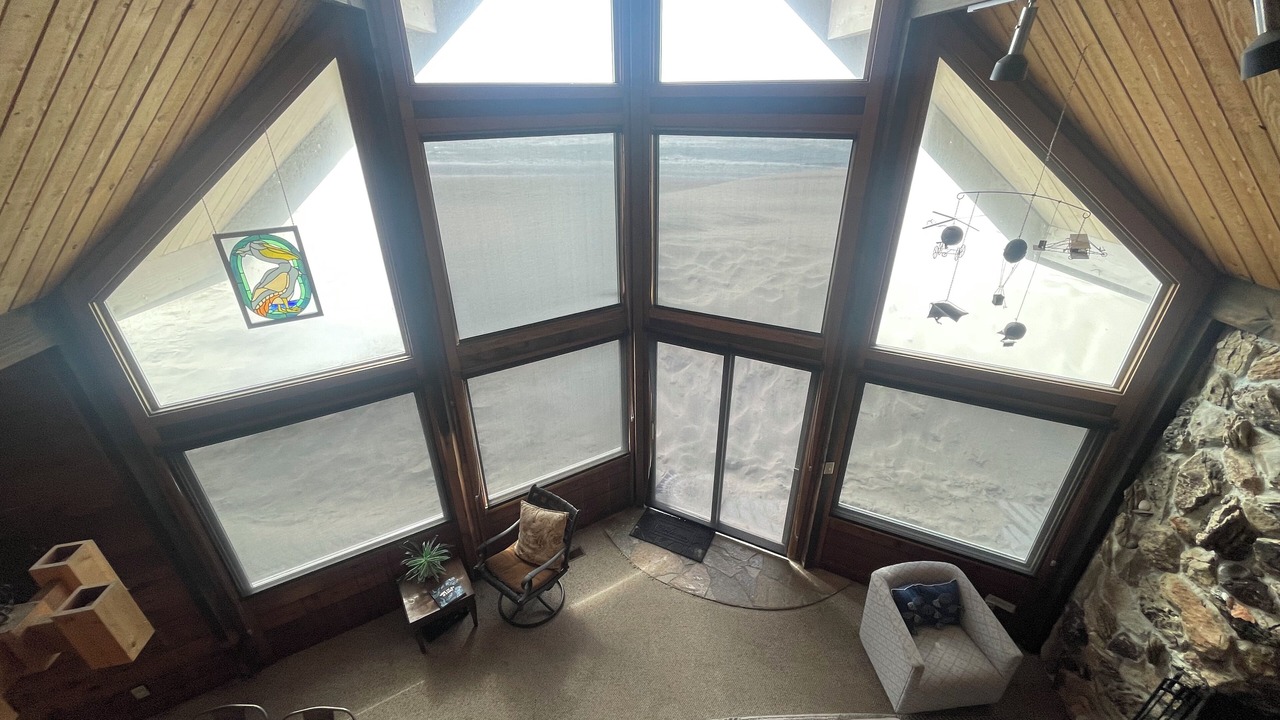 Photo of Livingroom in Kiwanda Shores