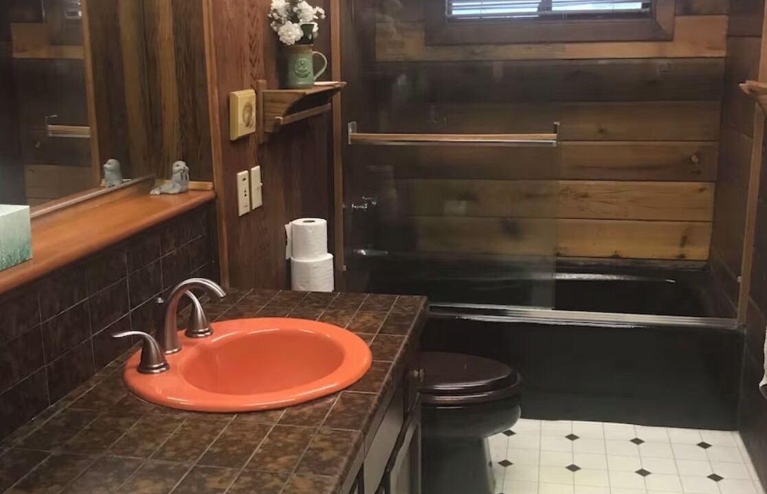 Photo of Bathroom in Kiwanda Shores