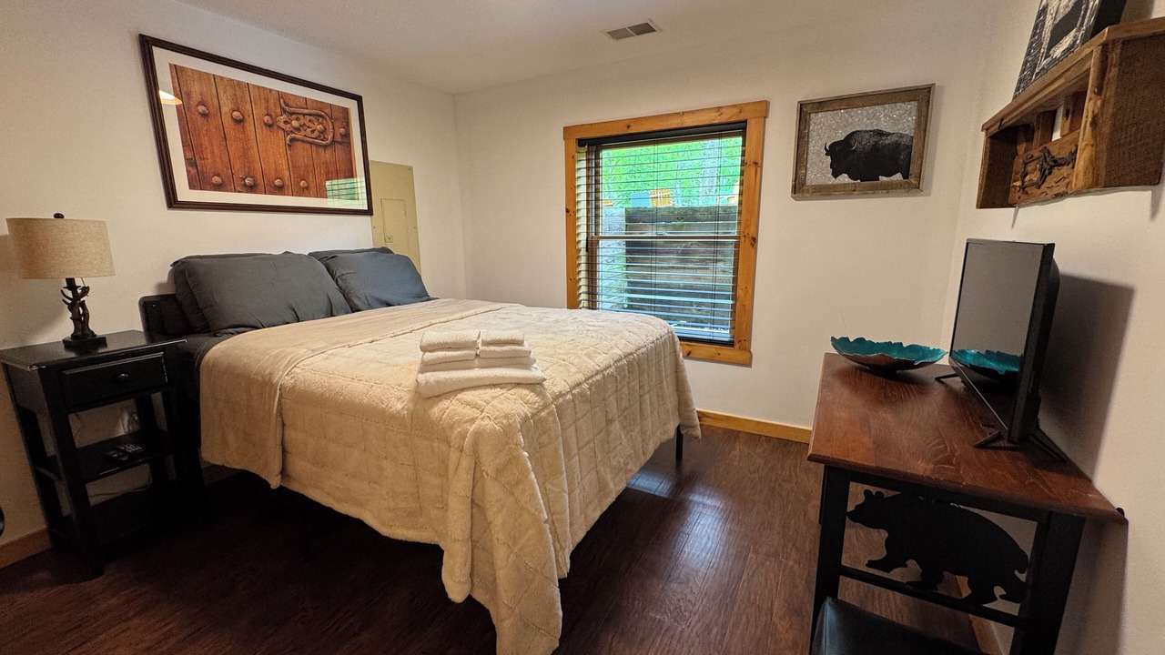 Photo of Bedroom in Thayerville