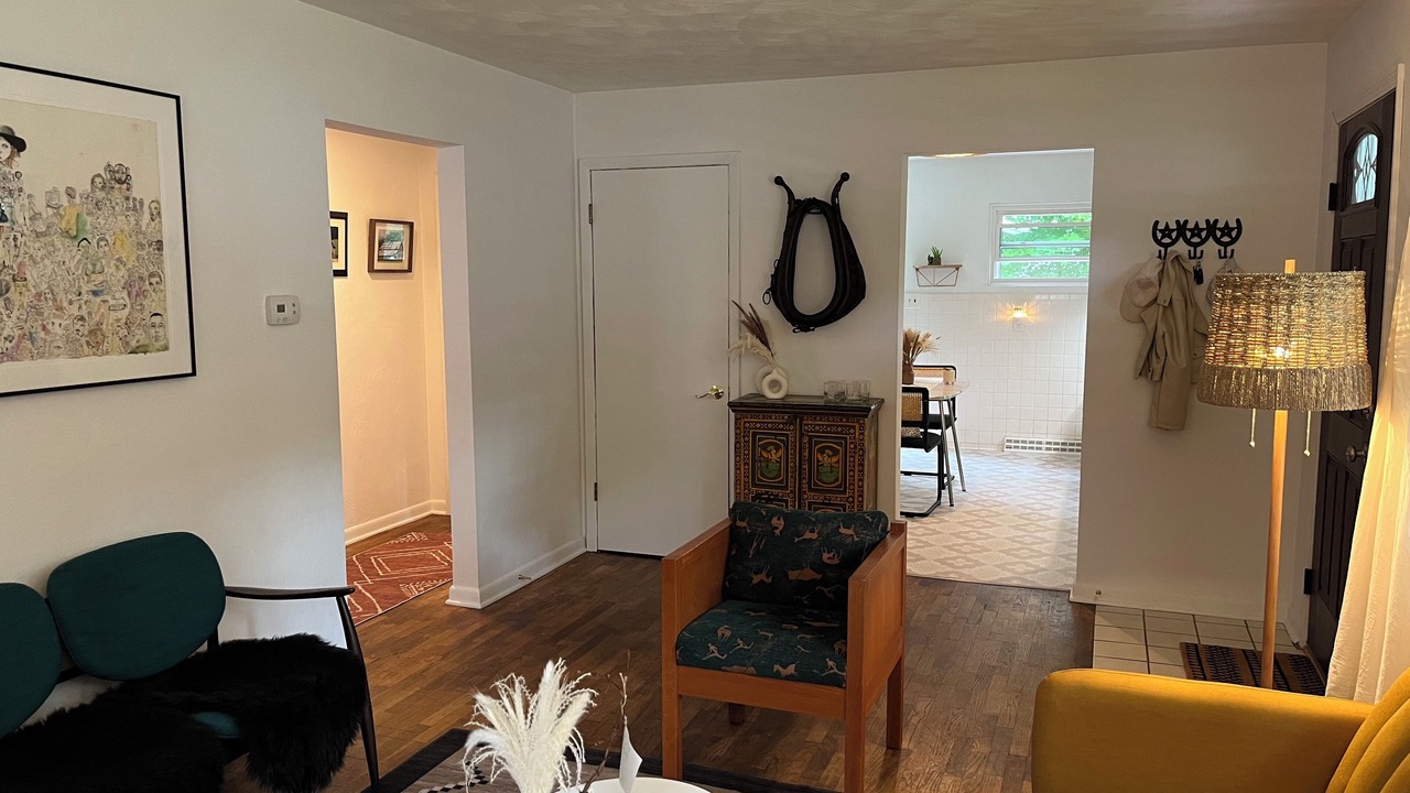Photo of Livingroom in Paw Paw Lake