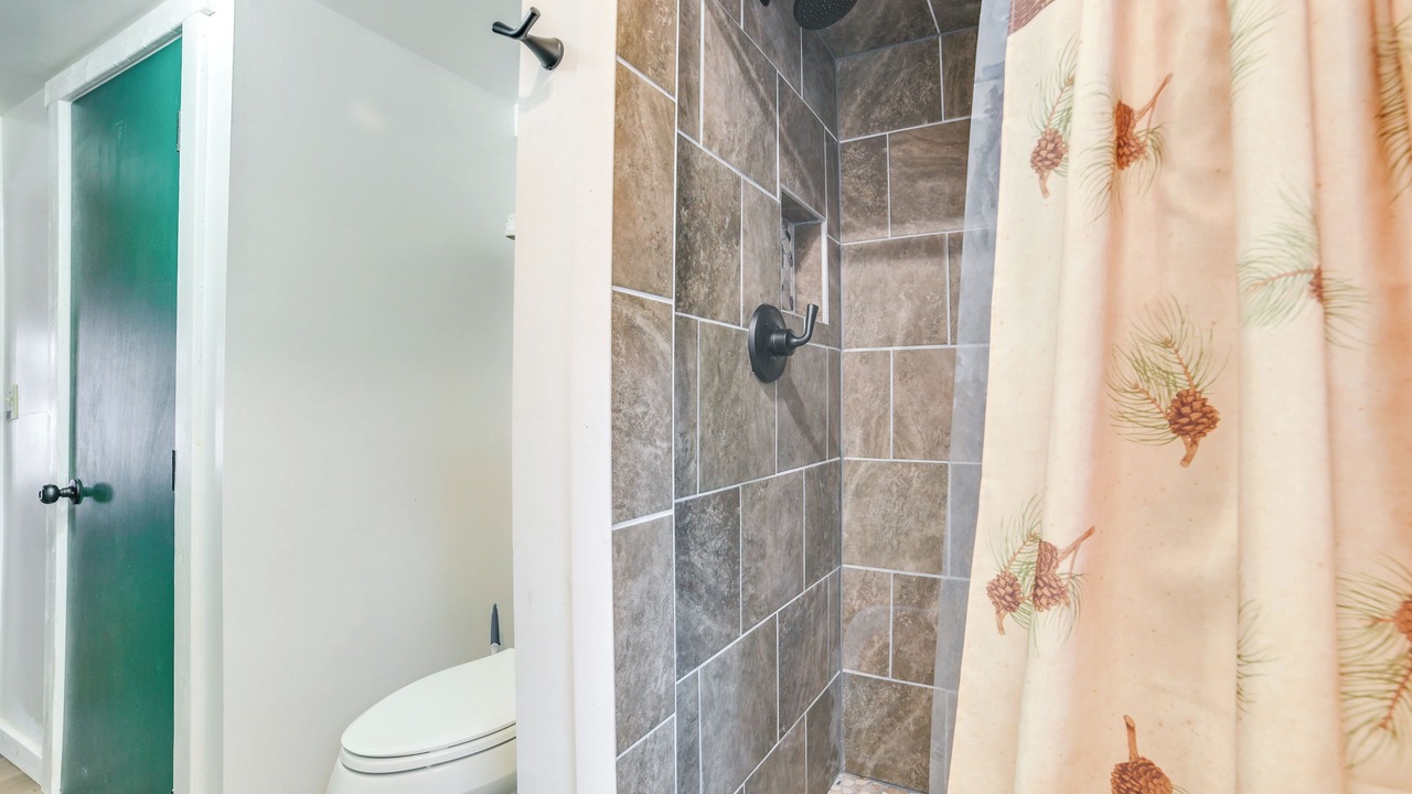 Photo of Bathroom in Levering