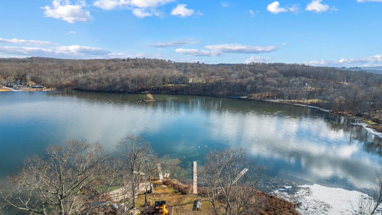 Photo of Outdoor in Peach Lake